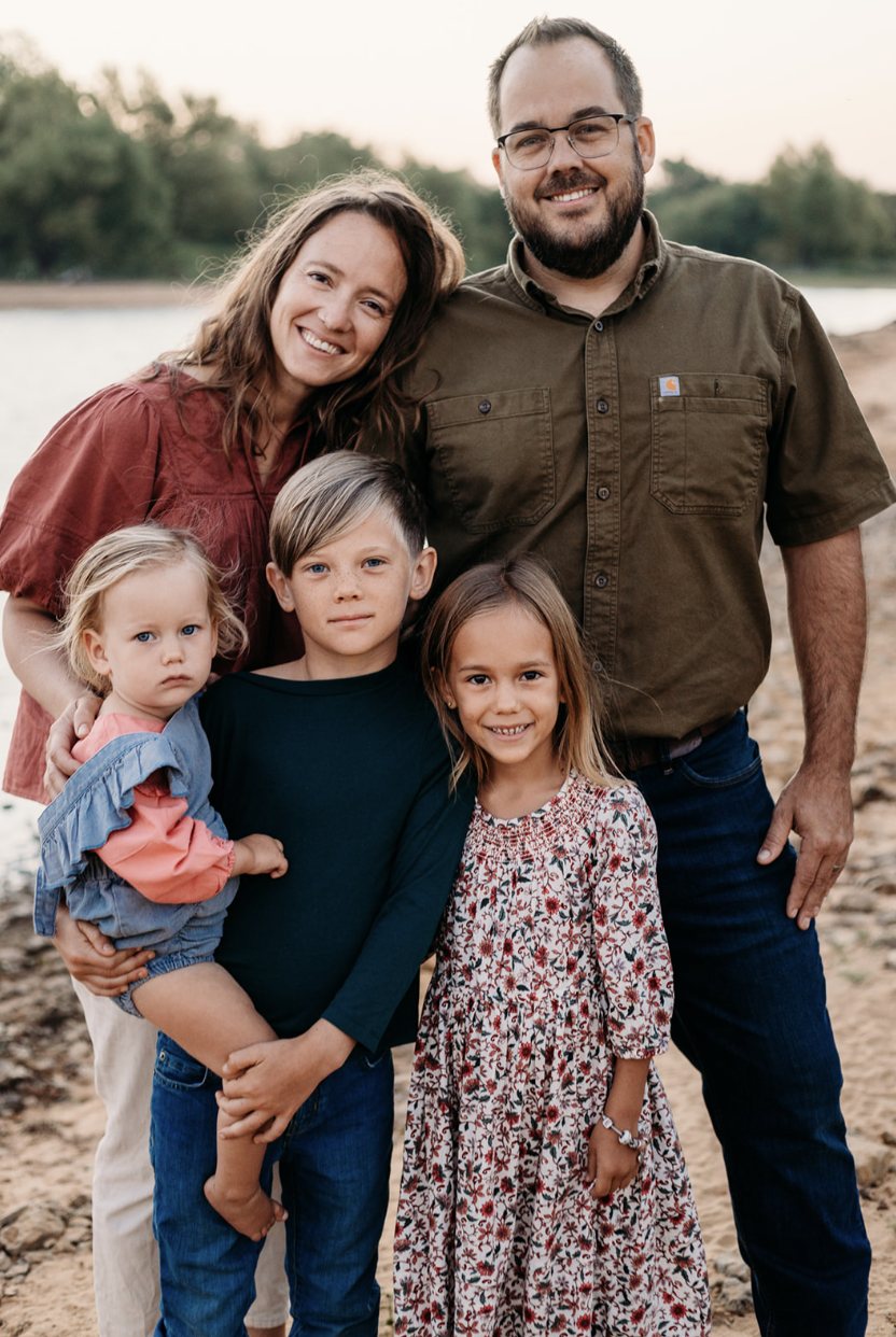 Taylor and Darrell with their three kids